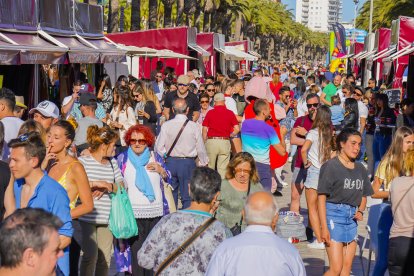 Imagen del paseo Jaume I, pleno hasta los topes.