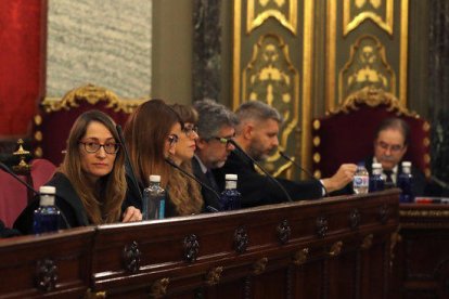 Imatge general de les defenses a la sala de plens del Tribunal Suprem, durant la vista de previ pronunciament.