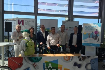 Imagen del acto de presentación de la Bicicletada Popular Solidaria en LaFira.