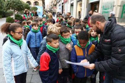 Los jóvenes han participado en la actividad Cerc@selles,