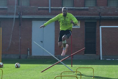 Albentosa en un entrenament amb el Nàstic