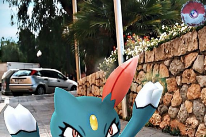 Sneasel, un Pokémon con forma felina.