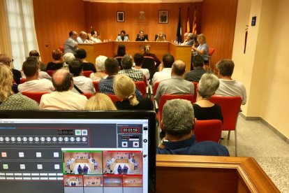 Els ciutadans podran seguir els plens en directe a través dels seus telèfons mòbils, ordinadors o tauletes.