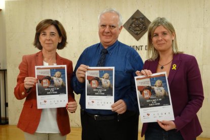 De izquierda a derecha, Virginia Callao, Pere Líndez y Noemí Llauradó durante la presentación.