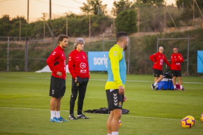 Enrique Martín ha dirigit aquesta tarda el seu primer entrenament.