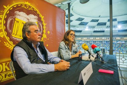 Roberto Iserte y Marta Torras, ayer en la TAP en la presentación de la segunda edición del Oktoberfest.