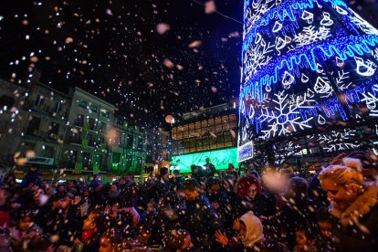 Imatge de l'encesa dels llums de Nadal aquest any al Mercadal.