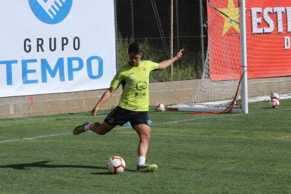 Roger Figueras, entrenando con el Nàstic.