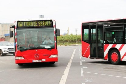 Autobuses de la Empresa Municipal de Transportes (EMT), en una imagen de archivo.