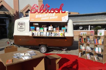 La Biblioteca sobre ruedas vuelve a la calle el próximo 17 de septiembre en el Hospital Sant Joan.