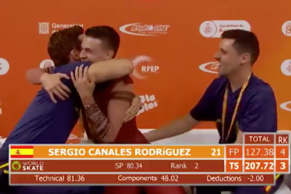 Canales celebrant el bronze.