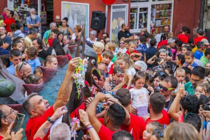 Los niños participaron en una de las actividades que más destacan durante Santa Tecla.