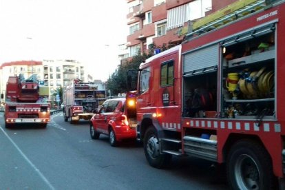 Cuatro dotaciones de Bombers han trabajado en el fuego.