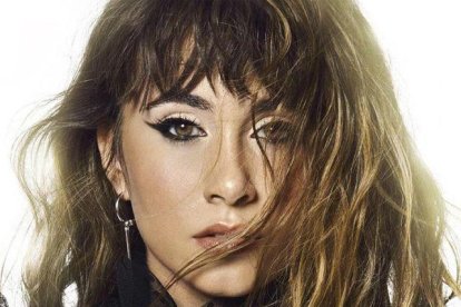 Imagen promocional del disco 'Spoiler' de Aitana.