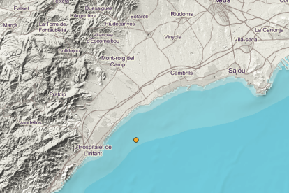 El punt groc marca l'epicentre del terratrèmol, produït al mar a 14 quilòmetres de Cambrils.