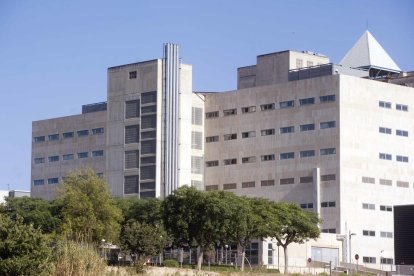 Rosa se recupera de las heridas a causa de la caída en una habitación del Hospital Joan XXIII