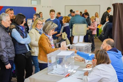 Imatge de votants a Tarragona.