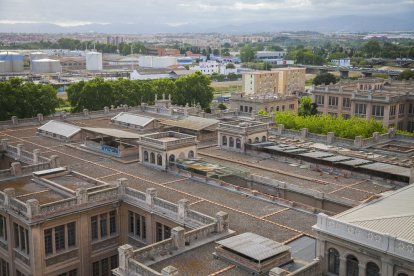 Las placas del terrado de la Tabacalera están hechas de amianto.