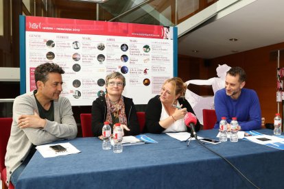 Imagen de la rueda de prensa de presentación de la temporada de otoño del Teatre Bartrina.