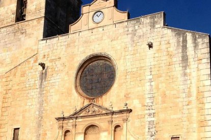 La iglesia está fechada del siglo XVII.