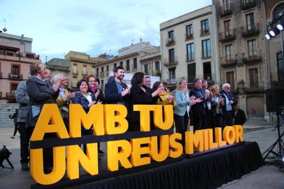 L'acte va cloure amb una foto de grup de tots els candidats a la llista.