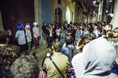 Un centenar de persones van realitzar una ruta pels diferents espais culturals de la ciutat que es troben tancats.