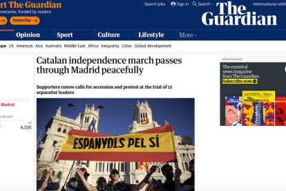 Imagen del artículo de The Guardian sobre la manifestación independentista en Madrid.