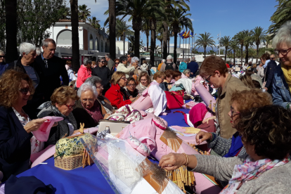 Imagen del encuentro en el Paseo Jaume I de Salou.