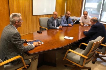 Vale Pino y José Garcia durante la reunión cono Joan Sabaté.