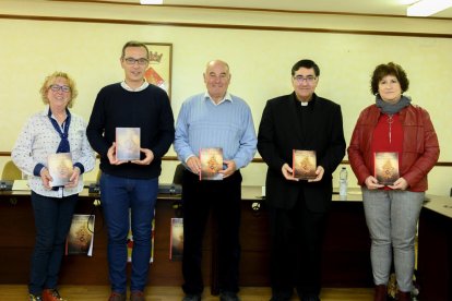 Imagen del acto de presentación del opúsculo 'Armats de Constantí. Més a prop que mai'.