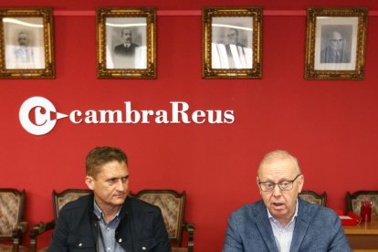 Josep Baiges e Isaac Sanromà, en la sala donde se reúne el plenario.