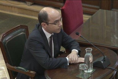 L'exnúmero 2 de Montoro a Hisenda, Felipe Martínez Rico, durant la compareixença al Suprem.