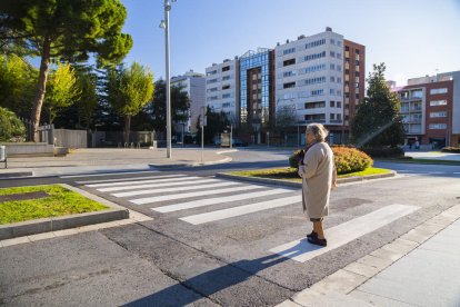 Uno de los nuevos pasos de cebra, entre la Llibertat y General Moragues.