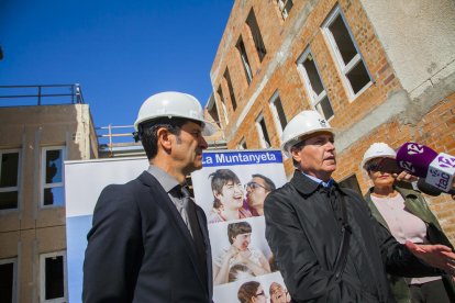 Folgado y Pedregal, ayer en el nuevo centro de La Muntanyeta, en la presentación del acuerdo.