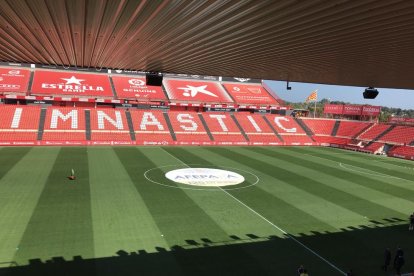 El Nou Estadi, antes del partido