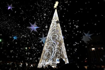 Imatge de la Plaça del Mercadal il·luminada