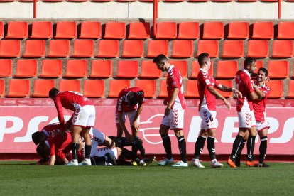 Els jugadors del Nàstic celebrant un dels gols anotats el cap de setmana passat.