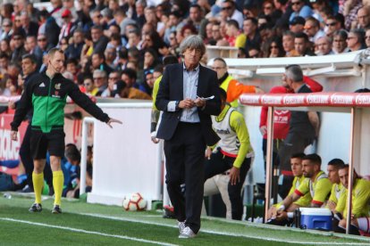 Enrique Martín, durante un momento del partido.