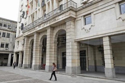 Façana del Palau de Justícia de Sevilla, seu de l'Audiència Provincial.