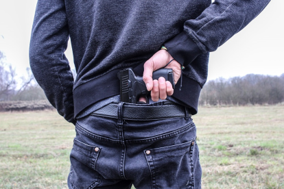 Tenían el arma en casa para defenderse de la oleada de delincuencia que vive el barrio donde residen.