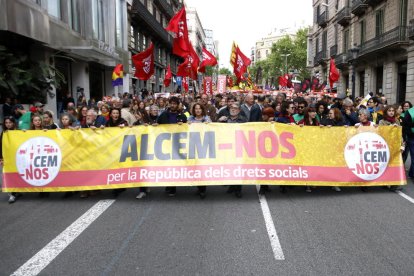 La capçalera de la manifestació de l'1 de per la 