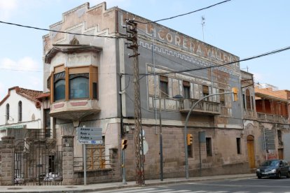 El edificio de la Licorera Vallenca, una antigua fábrica de anises y licores ubicada en la zona del Portal Nou en Valls que se quiere reaprovechar como restaurante de 'calçotades'.