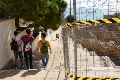 Las escaleras se han reabierto al paso de los peatones.