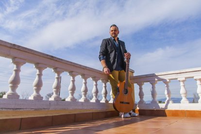 El tarraconense Tare Cortés participa en 'La Voz' con el equipo de Antonio Orozco.