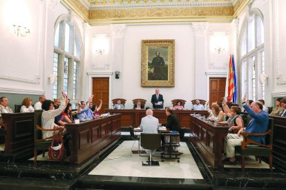 PSC, CUP i Cs en bloc va votar en contra dels comptes formulats pel que resta de l'any.