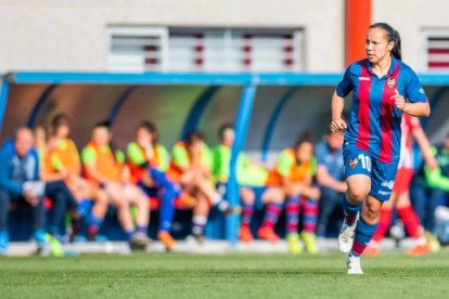 Charlyn Corral, jugadora mexicana del Levante UD Femenino.