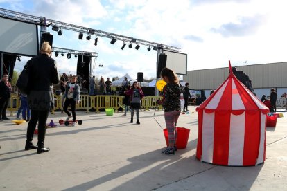 Imagen de las actividades infantiles organizadas en la fiesta.