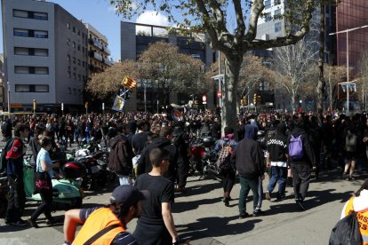 Imagen de los manifestantes en la concentración antifascista.