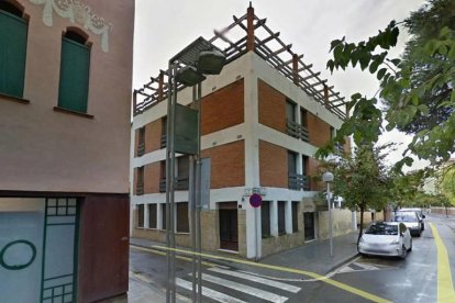 havia estat un hostal i que des de fa temps va tancar les seves portes. L