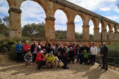 Una treintena de personas participaron en la caminata de la ADCT.